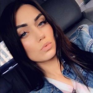 Meet your Posher, Jaclyn